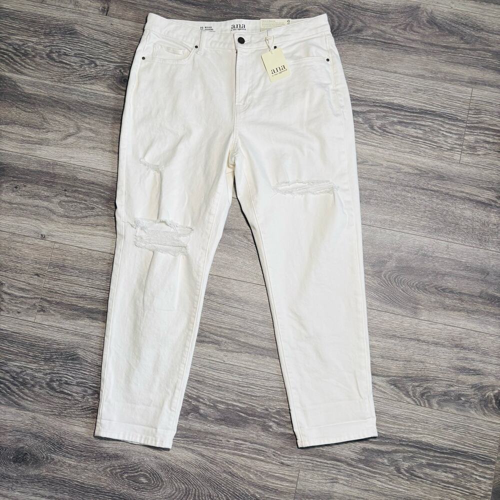 A.N.A Distressed Mid-Rise Boyfriend Jean in‎ White size 12 0326